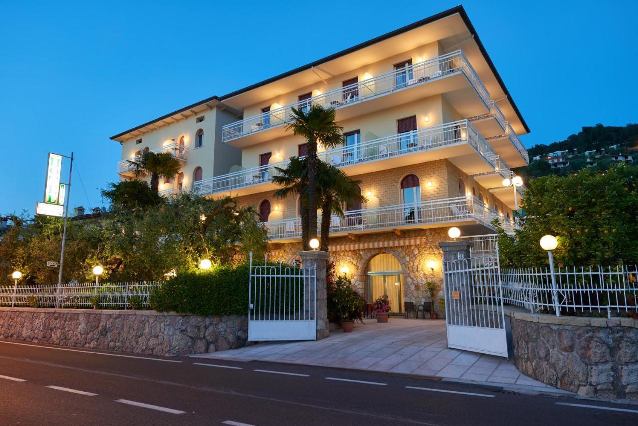 Hotel Benacus Torri Del Benaco Exterior photo