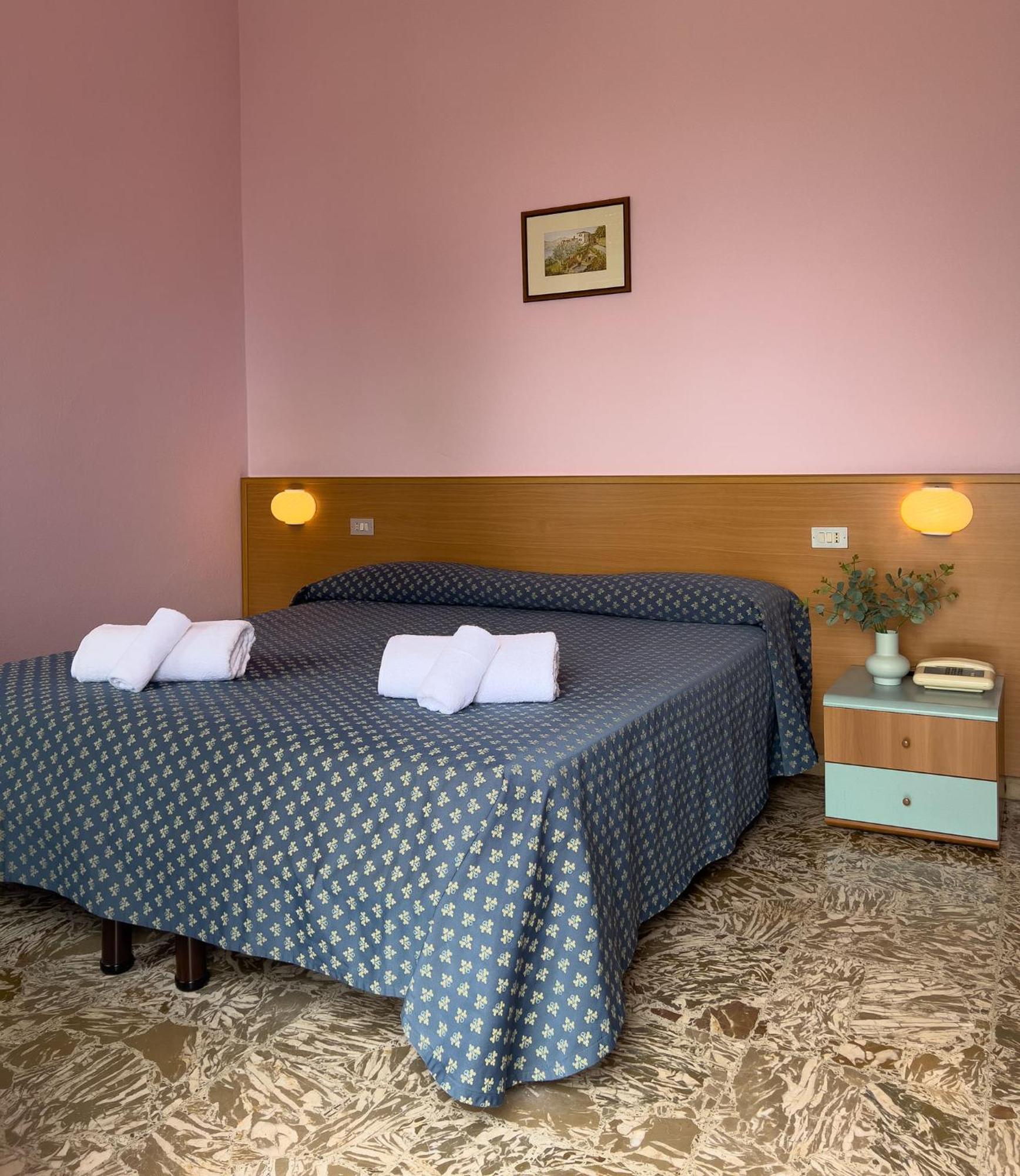 Hotel Benacus Torri Del Benaco Exterior photo